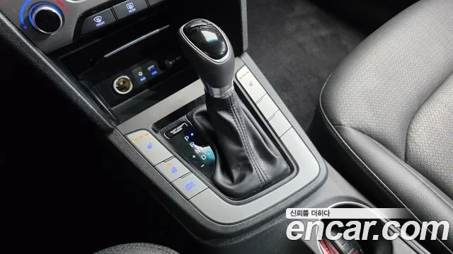 Hyundai AD 2016 thumb 2