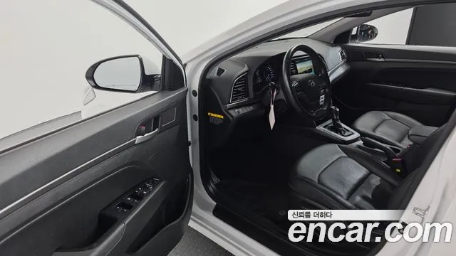 Hyundai AD 2016 thumb 6