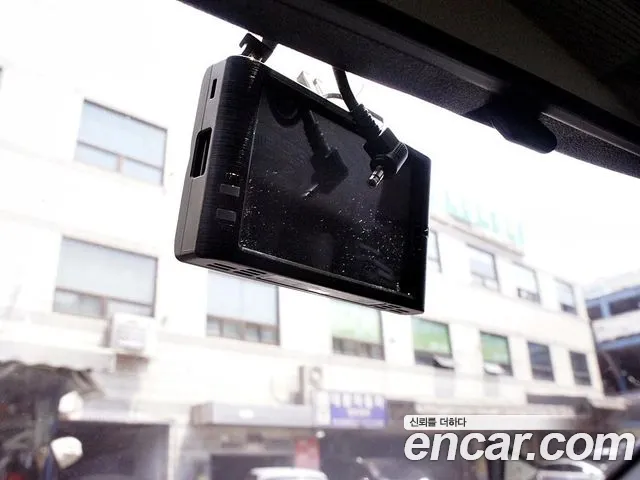 Hyundai Staria 2017 thumb 6