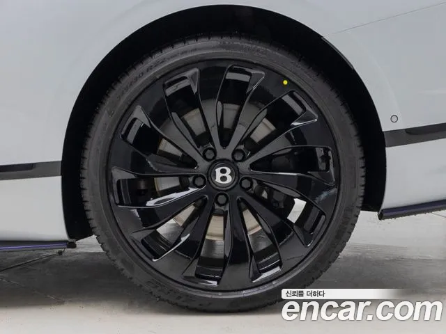 Bentley Continental 2024 thumb 10
