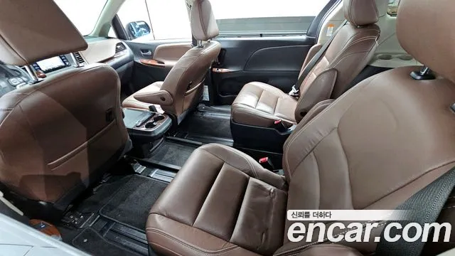 Toyota Sienna 2018 thumb 9