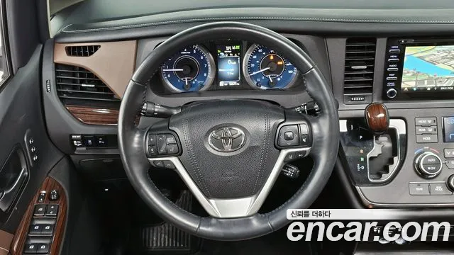 Toyota Sienna 2018 thumb 10