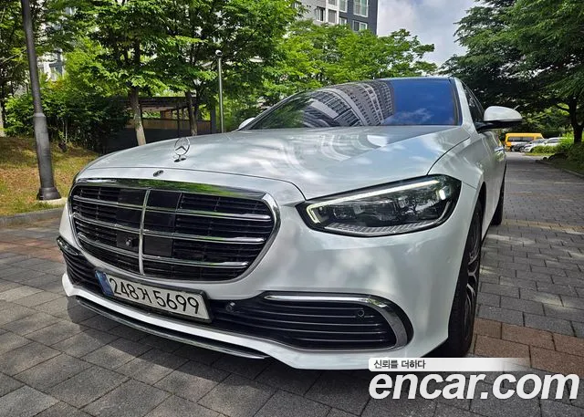 Mercedes-Benz S-Class 2022 thumb 7