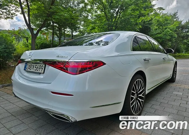 Mercedes-Benz S-Class 2022 thumb 9