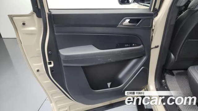 KGM Rexton 2024 thumb 9