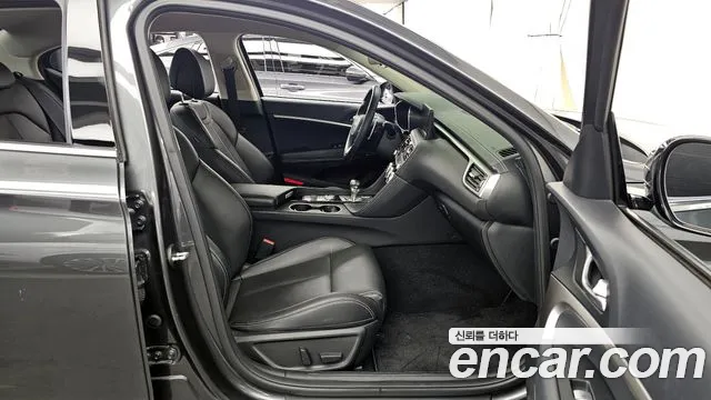 Genesis G70 2021 thumb 9