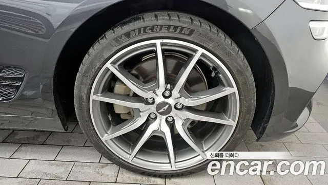 Genesis G70 2021 thumb 12