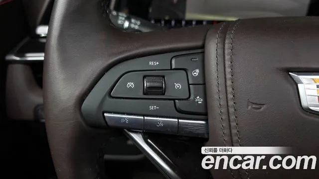 Cadillac Escalade 2023 thumb 3