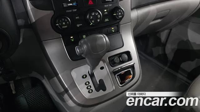Kia Canival 2012 thumb 3