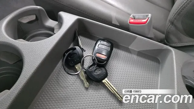Kia Canival 2012 thumb 6