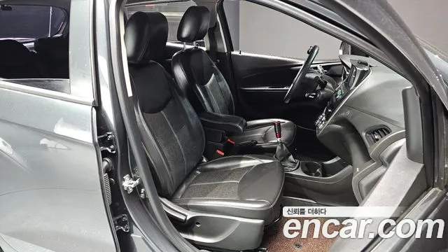 Chevrolet Spark 2018 thumb 2