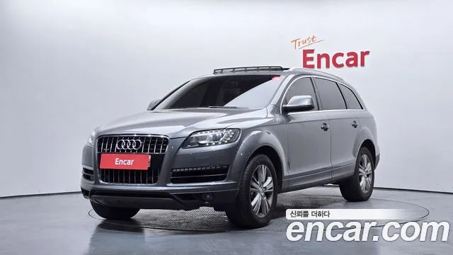 Audi Q7 2010 thumb 3