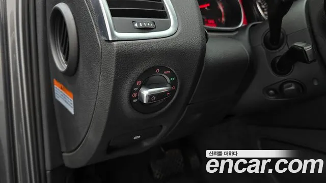 Audi Q7 2010 thumb 8