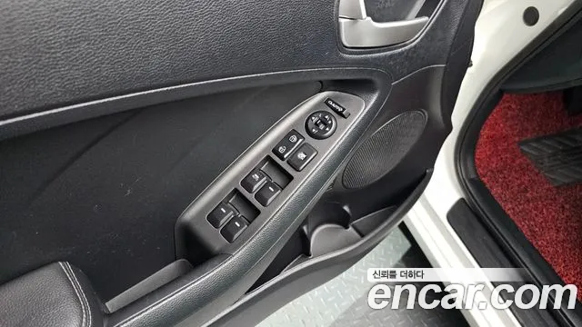 Kia K3 2015 thumb 6