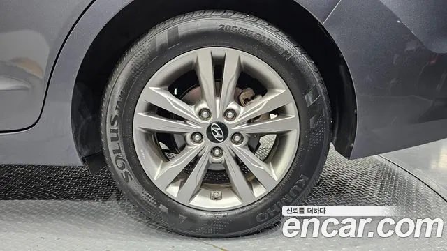 Hyundai Avante 2016 thumb 4