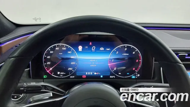Mercedes-Benz E-Class 2024 thumb 2