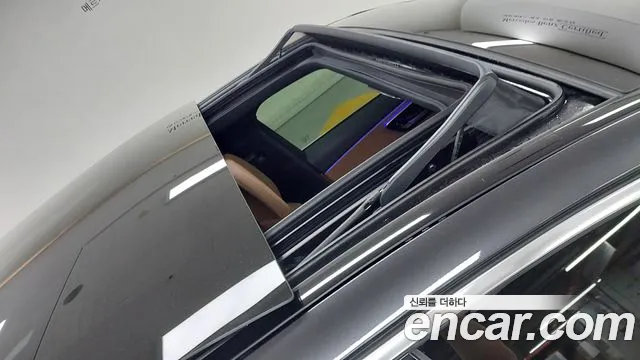 Mercedes-Benz E-Class 2024 thumb 6