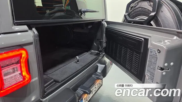 Jeep Wrangler 2022 thumb 3