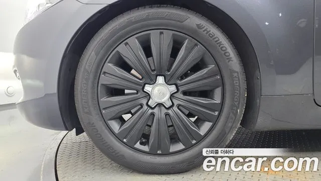 Kia K9 2016 thumb 5