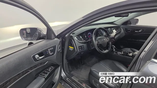 Kia K9 2016 thumb 10