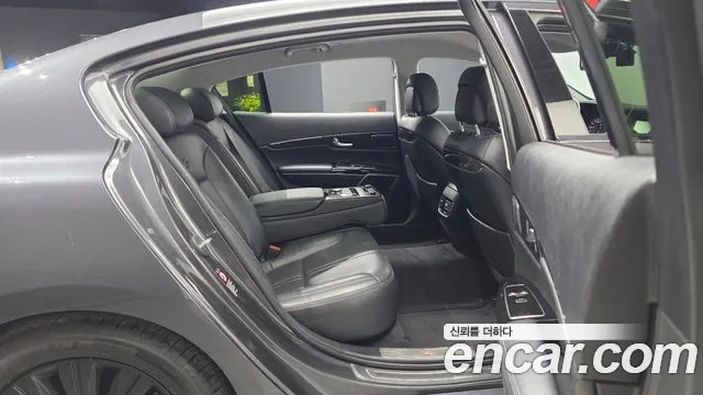 Kia K9 2016 thumb 12