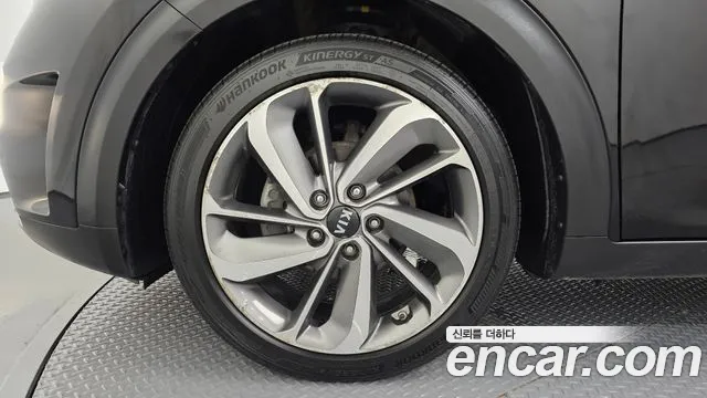 Kia Niro 2017 thumb 6