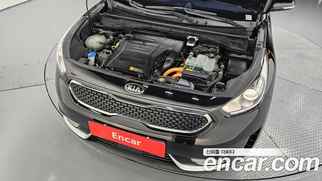 Kia Niro 2017 thumb 8