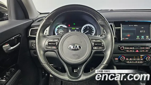 Kia Niro 2017 thumb 12