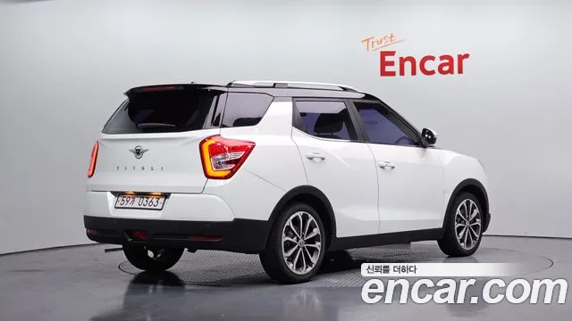KGM Tivoli Air 2016 thumb 10