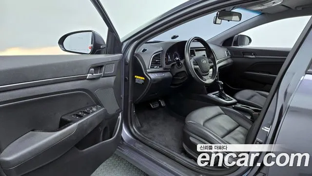 Hyundai AD 2017 thumb 12