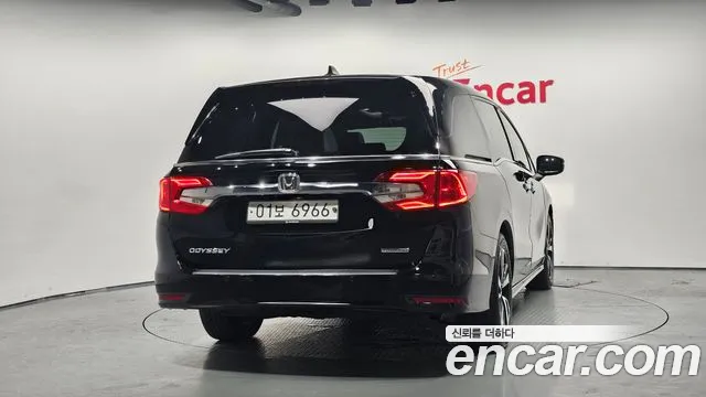 Honda Odyssey 2018 thumb 12