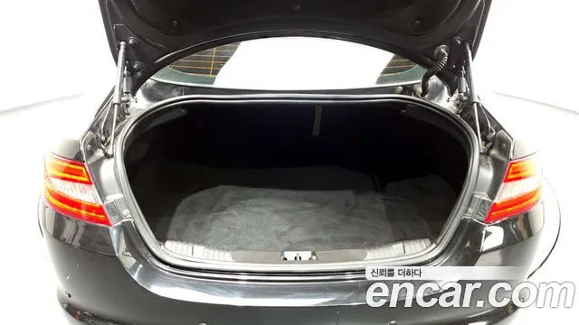 Jaguar XF 2015 thumb 9