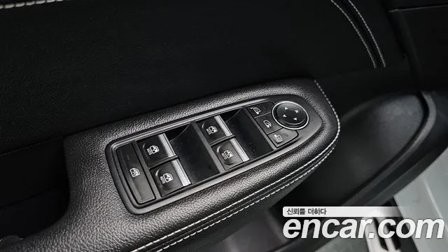 Renault XM3 2023 thumb 2