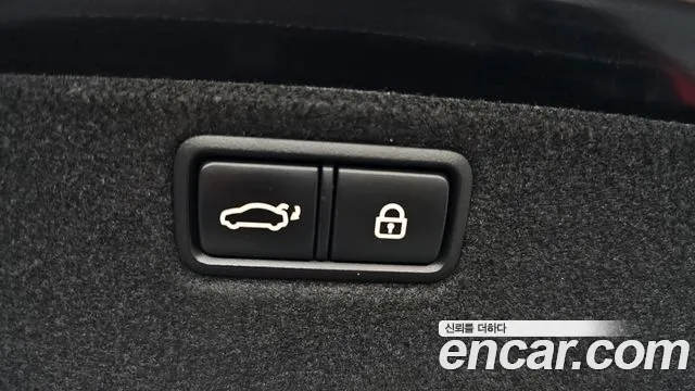 Genesis G80 2018 thumb 3
