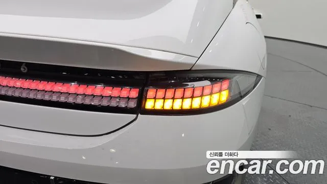 Hyundai Ioniq6 2023 thumb 5