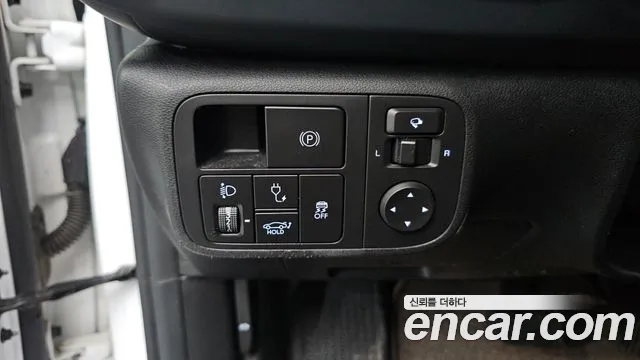 Hyundai Ioniq6 2023 thumb 2