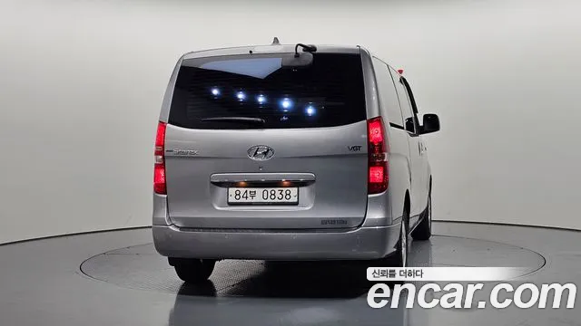 Hyundai Staria 2019 thumb 10