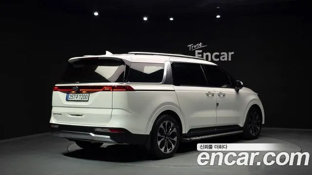 Kia Carnival 2021 thumb 12
