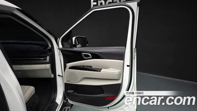 Kia Carnival 2021 thumb 8