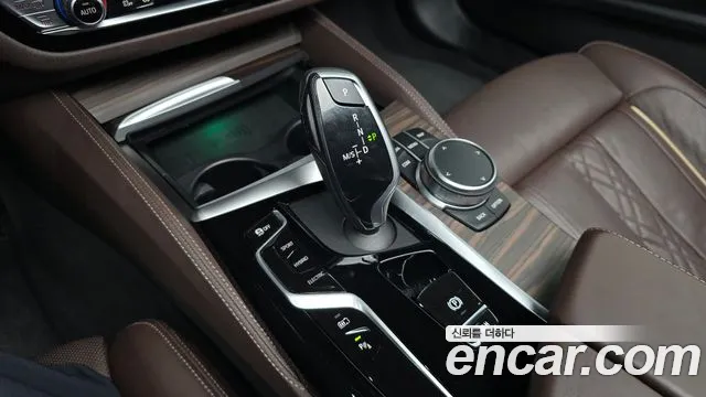 BMW 5 серии 2021 thumb 2