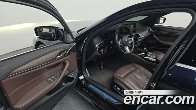 BMW 5 серии 2021 thumb 5