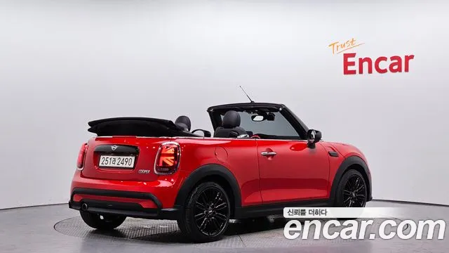 Mini Cooper Convertible 2024 thumb 4