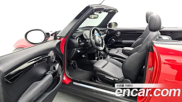 Mini Cooper Convertible 2024 thumb 2