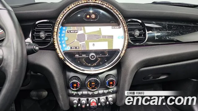 Mini Cooper Convertible 2024 thumb 3