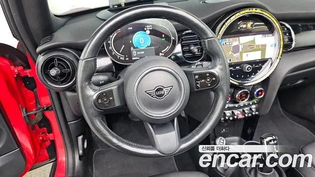 Mini Cooper Convertible 2024 thumb 5