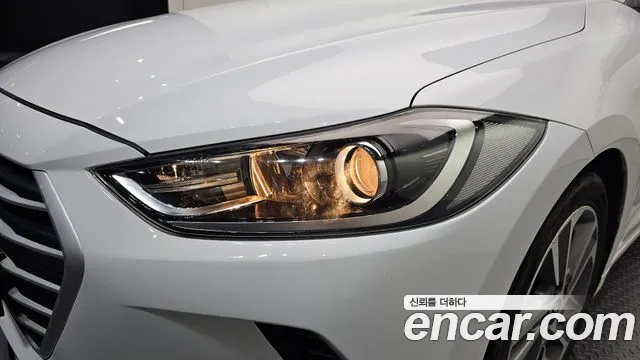 Hyundai Avante 2017 thumb 3