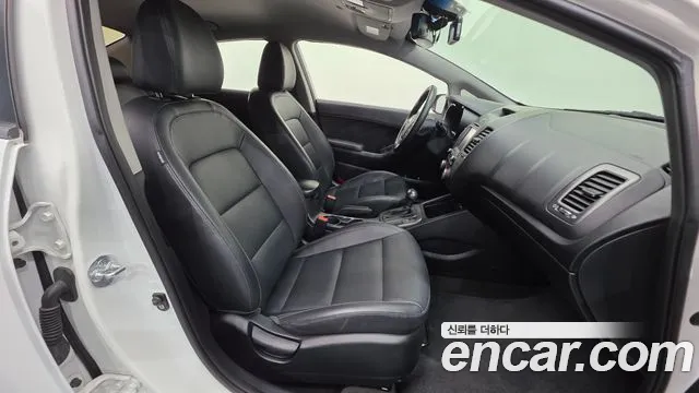 Kia K3 2013 thumb 11