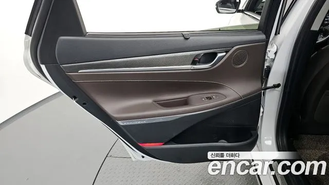 Hyundai Grandeur 2017 thumb 5