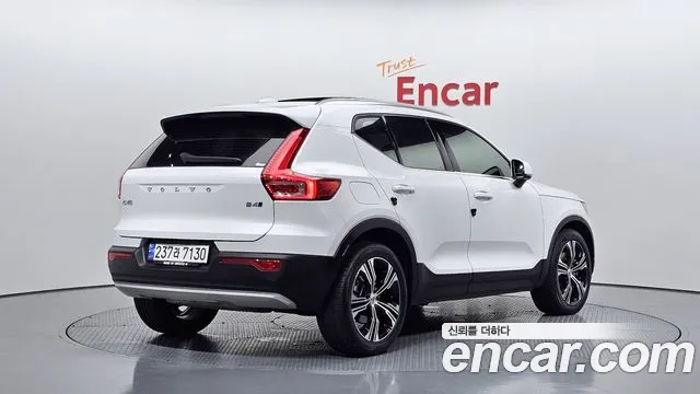 Volvo XC40 2021 thumb 6