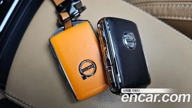 Volvo XC40 2021 thumb 5